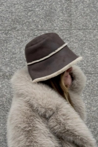 ORION BUCKET SHEARLING