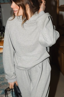 BLUZA Z KAPTUREM SZARA