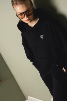 BLUZA BLACK HOODIE Z KAPTUREM