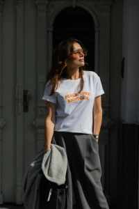 BIAŁY T-SHIRT PEACE, LOVE & DOGS